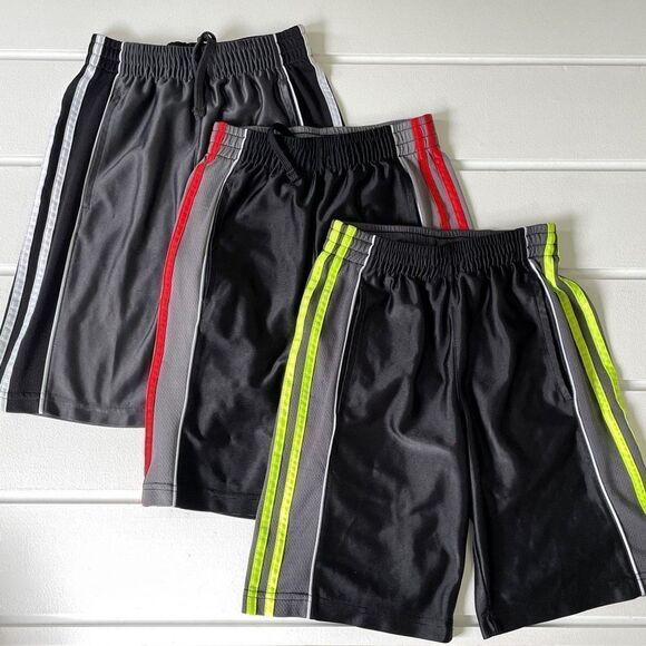 Avia Boy's Lot of 3 Pairs of Contrast Striped Trim Athletic Shorts Small - Picture 1 of 9